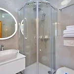 Adriana Hotel 3*