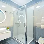 Adriana Hotel 3*