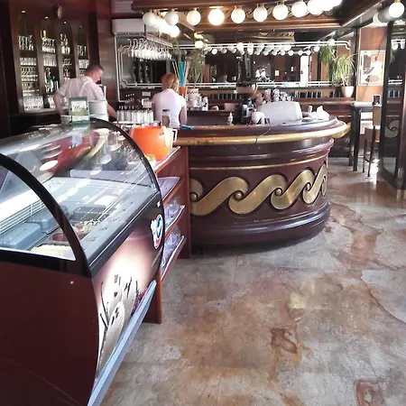 阿德瑞安纳酒店