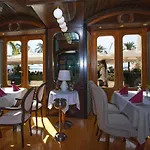 Adriana Hotel