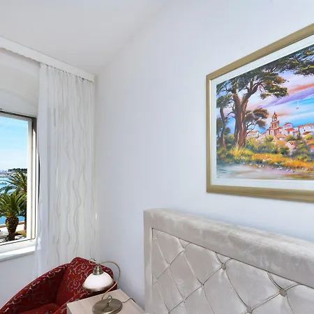 Готель Adriana