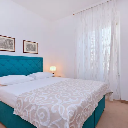 Adriana Hotel