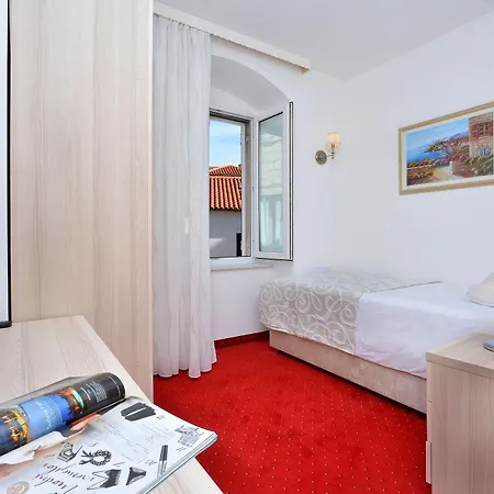 Adriana Готель 3*