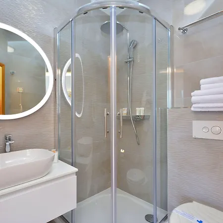 Adriana Готель 3*