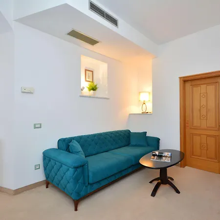 Otel Adriana 3*