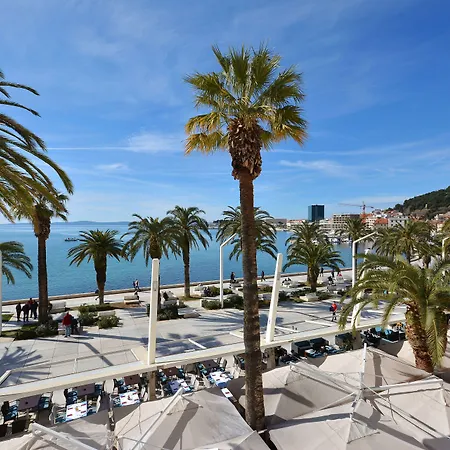 Adriana Готель 3*