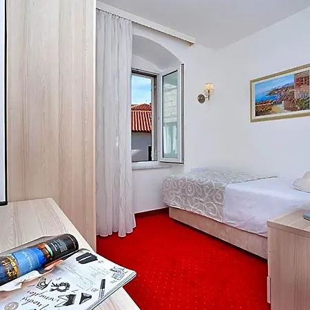 Hotel Adriana