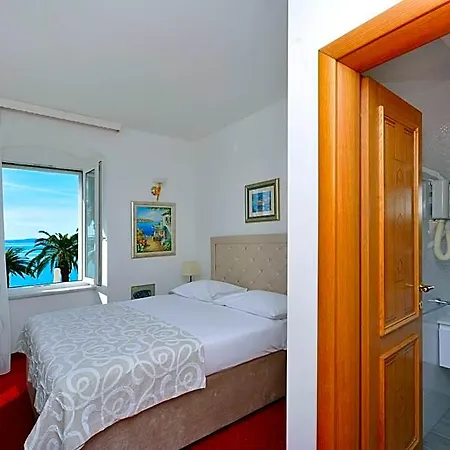 Adriana Hotel