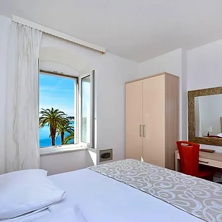 Hotel Adriana