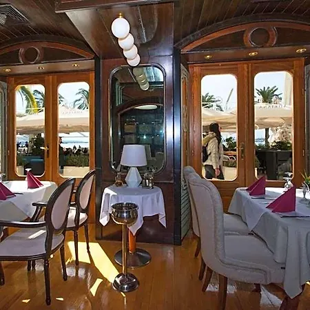 Hotel Adriana 3*