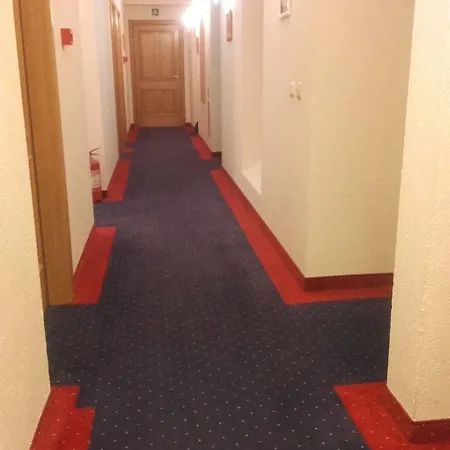 Adriana Готель