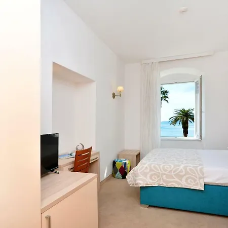 Готель Adriana