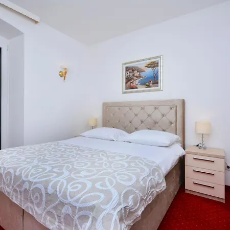 Adriana Hotel