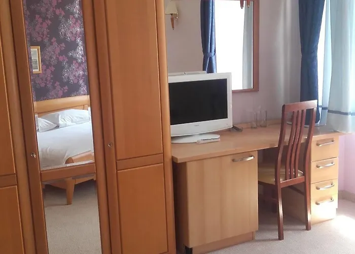 Adriana Отель 3*