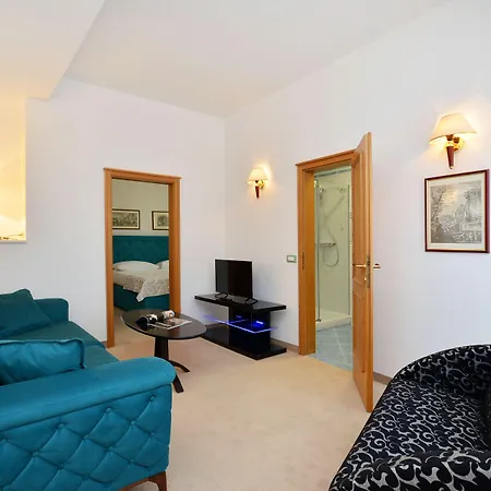 Ξενοδοχείο Adriana 3*