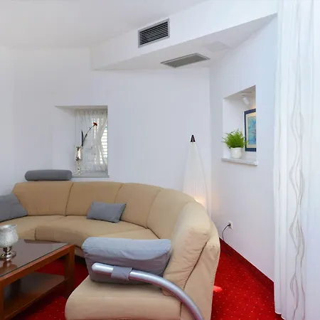 Adriana 3* Σπλιτ