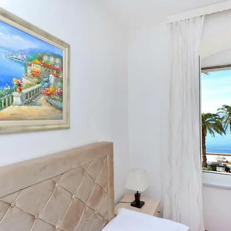 Adriana 3* Σπλιτ