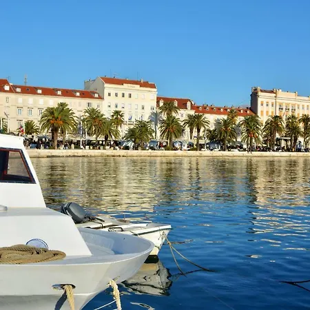 Ξενοδοχείο Adriana 3*